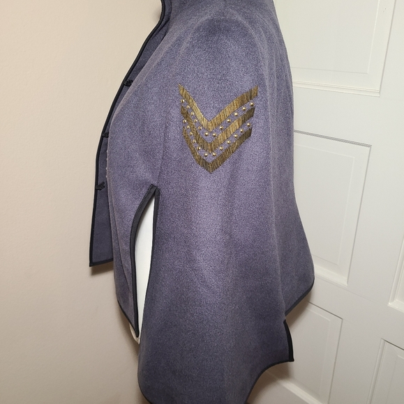Henri Bendel Cadet Cape - Picture 4 of 5